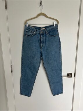 Levi’s Mom Jeans